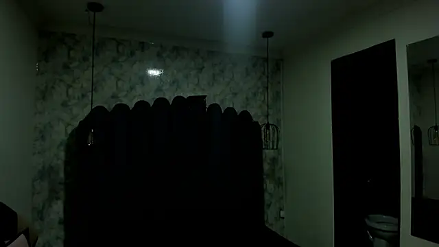 nalalye_cruzz_'s cam snapshot