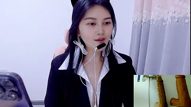 Little-sweet live sex cam