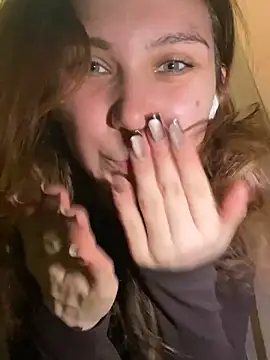 QuitieLia live sex cam