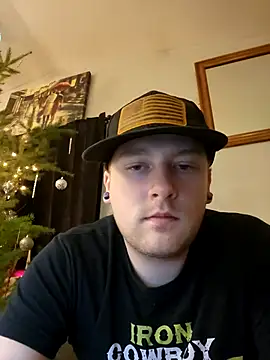 Mattysfunroom's cam snapshot