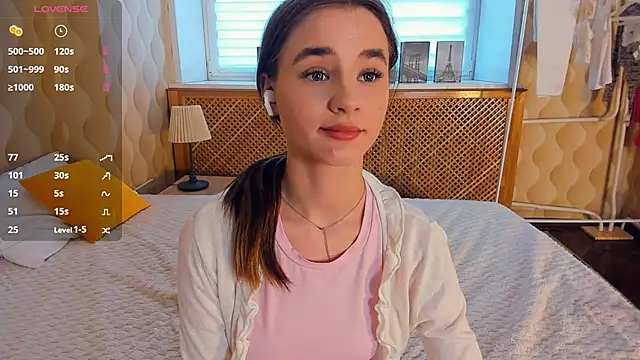 JinnyMcie's cam snapshot