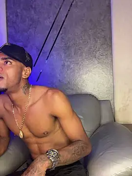 AaronCruz_ live sex cam