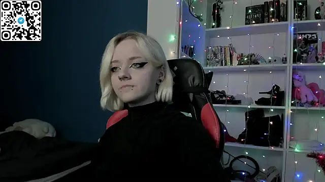 Holy_Mistress_S's cam snapshot