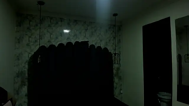 nalalye_cruzz_'s cam snapshot