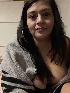 kriztal_pretty's cam snapshot