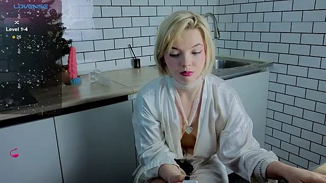 Me1inMonro's cam snapshot