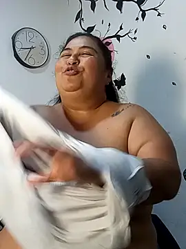 curvy_diva_'s cam snapshot