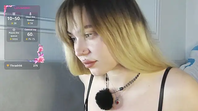 LunaMillie's cam snapshot