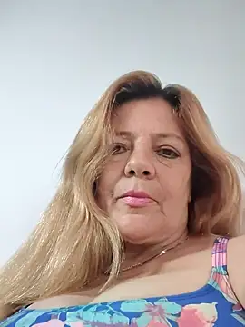 karlaanqui1's cam snapshot