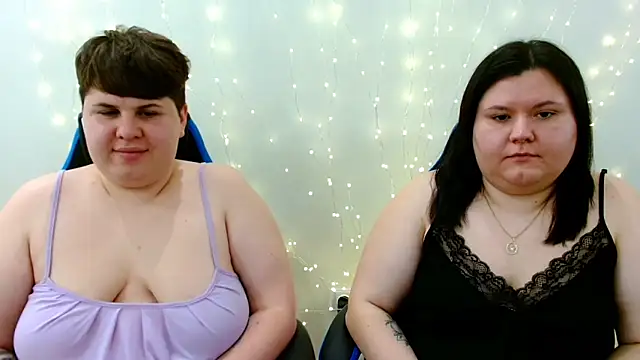 BeckyAndHellen live sex cam