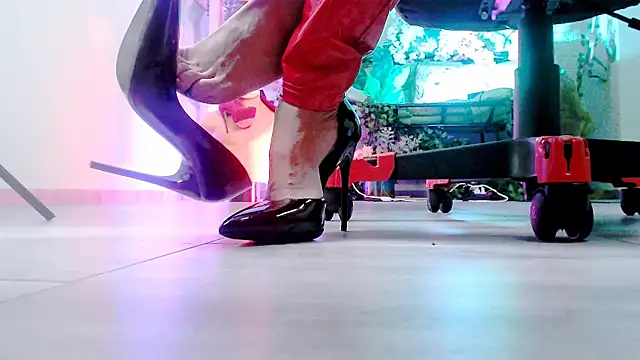 MonicaMaxwel's cam snapshot