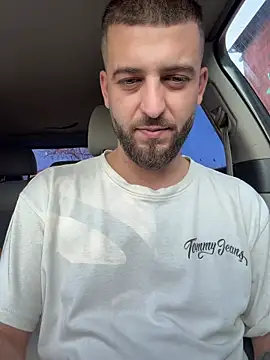 Pablo_Hornyguy95 live sex cam