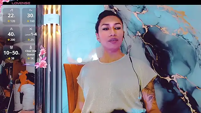 khiara_moretti live sex cam