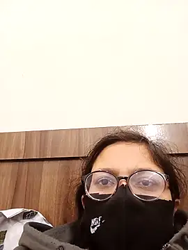 Mahira_sharma01's cam snapshot