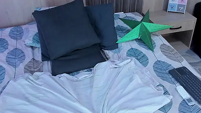 Atenea_Clerk live sex cam