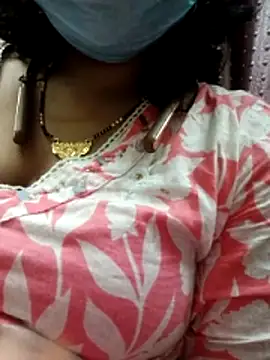 Love-pari08's cam snapshot