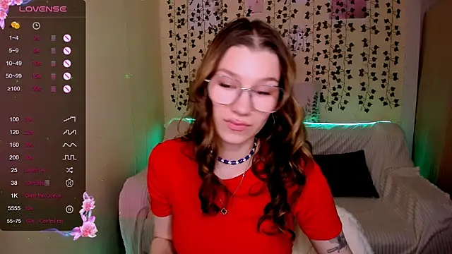 LinaBlossom_ live sex cam