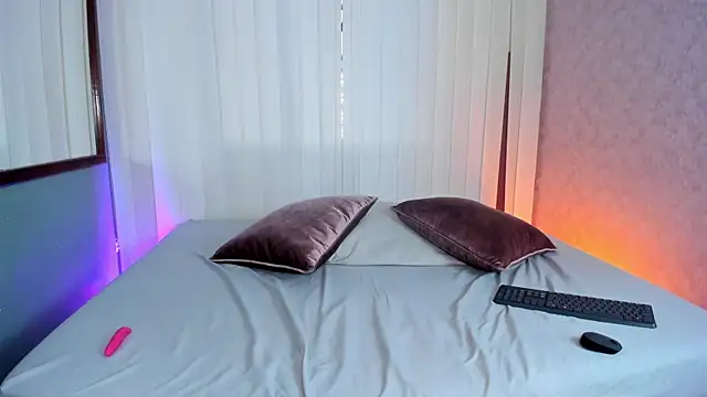 luna_velvett_'s cam snapshot