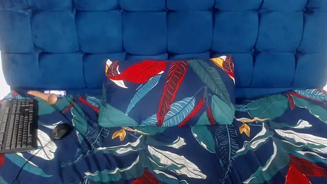 AriesCake's cam snapshot