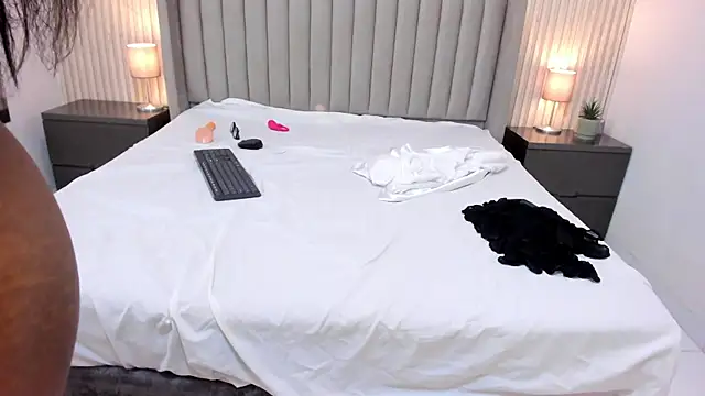 Bella_Gracee_'s cam snapshot