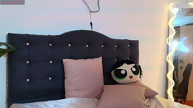 MITZI_TAY1's cam snapshot