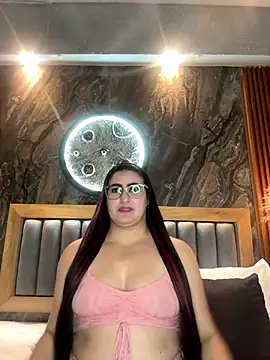 BellaPeers_'s cam snapshot