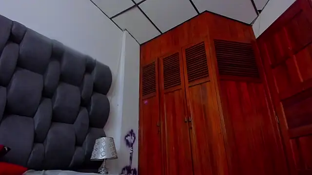 fulfill_fantasies1's cam snapshot