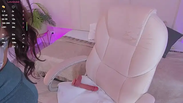 Mariapettit live sex cam