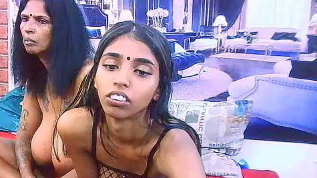 IndianSexySlender's cam snapshot