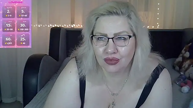 AngelinaGlam's cam snapshot