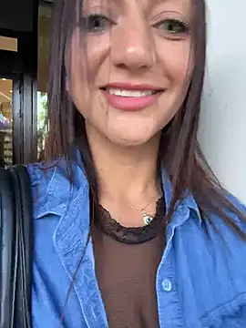 Ninabigtitied live sex cam