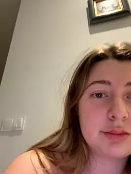 curvyflawless live sex cam