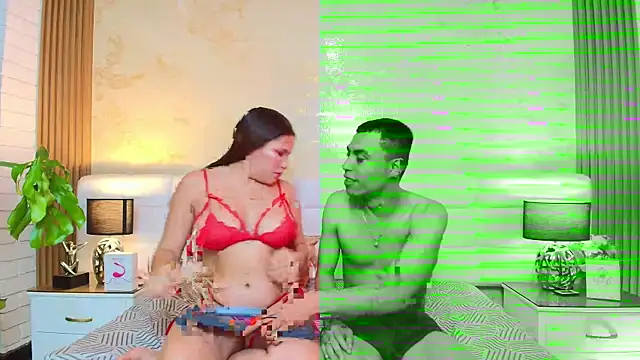 Laura_And__Andres's cam snapshot