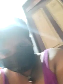 divyatamil143's cam snapshot