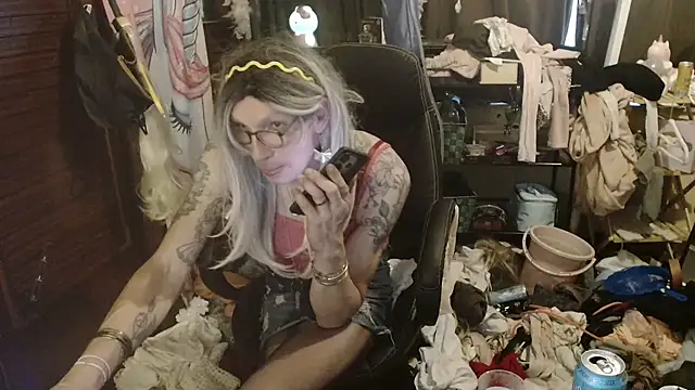 Ombeline1's cam snapshot