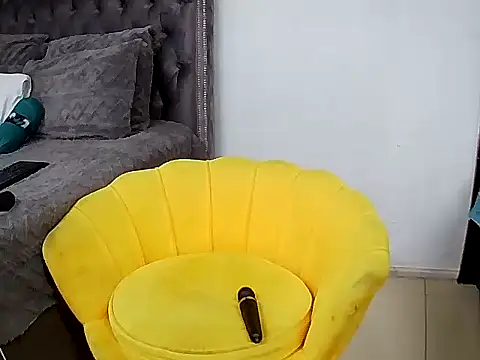 xxBoobieGal's cam snapshot