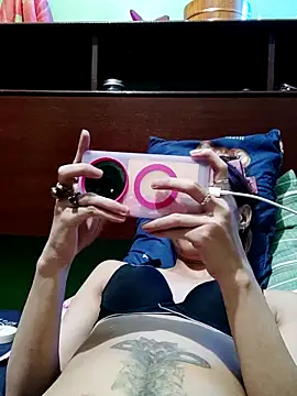 QueenSoreal's cam snapshot