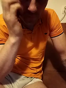 Baiat_Finut1's cam snapshot