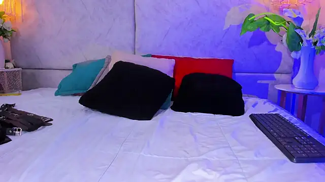 naomiii__'s cam snapshot