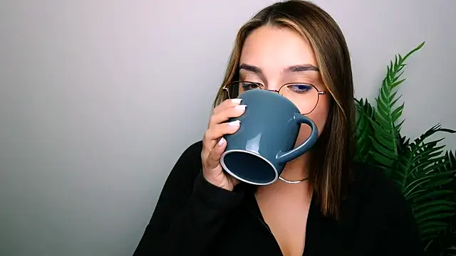 veryshygirl's cam snapshot