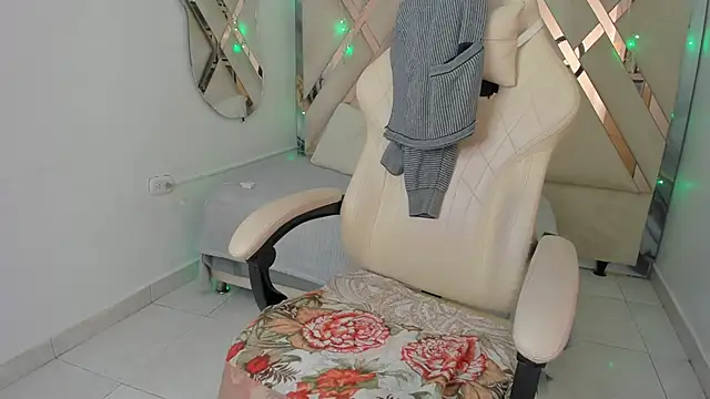 Ladymadinght's cam snapshot