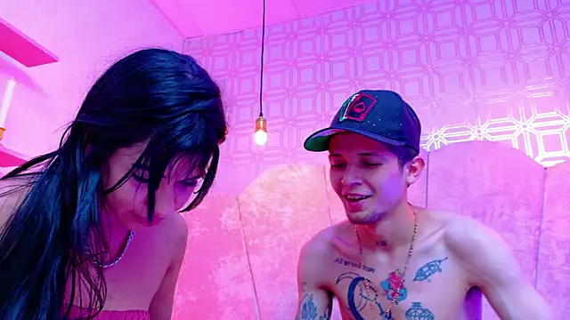 CharlotteandTaylorr live sex cam