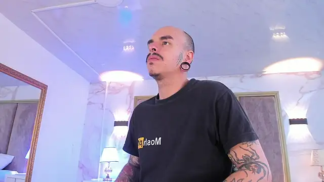 kaletattoo's cam snapshot