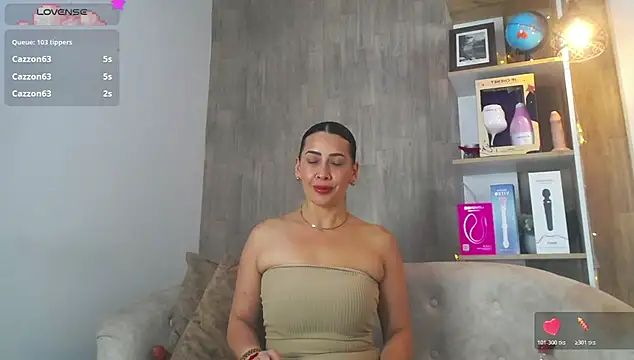 cortney_tayler's cam snapshot