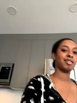 Your_Paris live sex cam