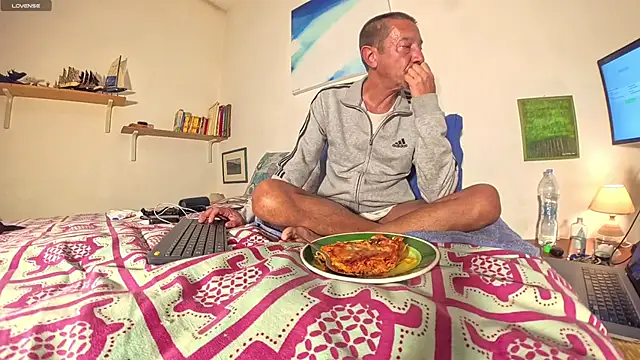 PetitePrince's cam snapshot