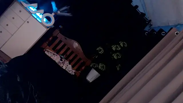 Dimpledimps69's cam snapshot