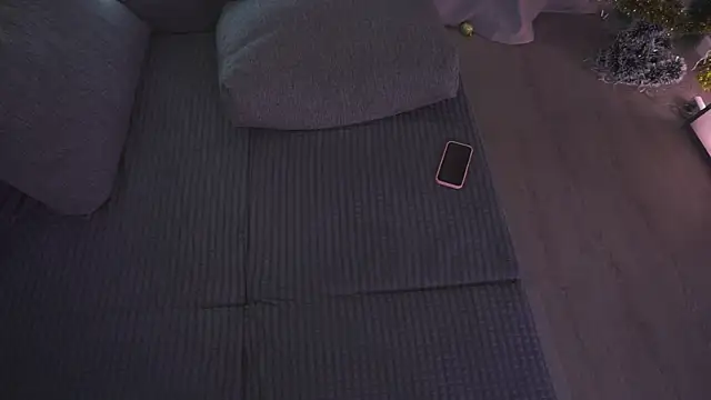 LipDipTalk's cam snapshot