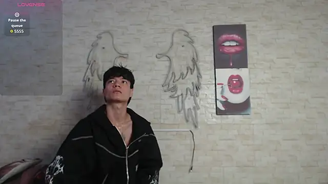 axel_milo_kairo_and_noa's cam snapshot