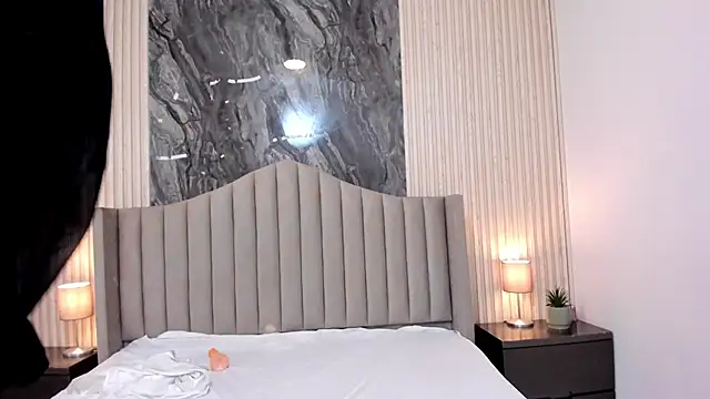 Bella_Gracee_'s cam snapshot